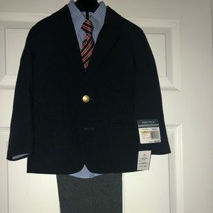 Boy's NWT 4T Nautica 4pc Suit Set